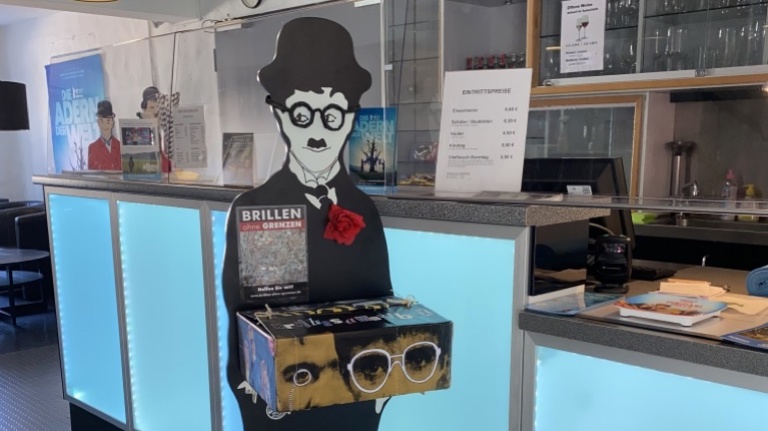 Brillen-Chaplin im Filmhaus
